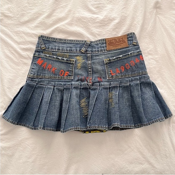 VON DUTCH Originals Denim Pleated Short Mini Skirt Y2K Flair Rare Screen Print​ - Picture 6 of 7